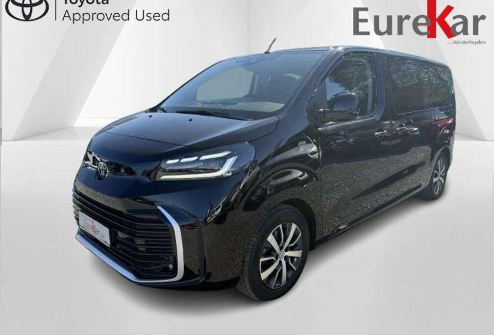Toyota Family PR 8pl MEDIUM