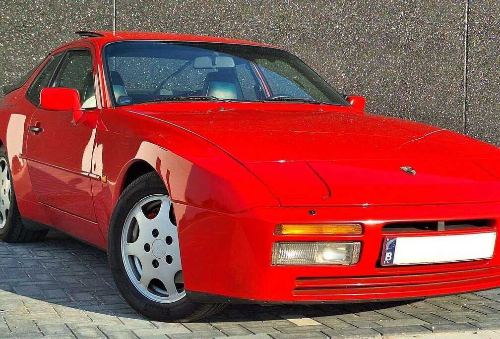 Porsche 944 Turbo S