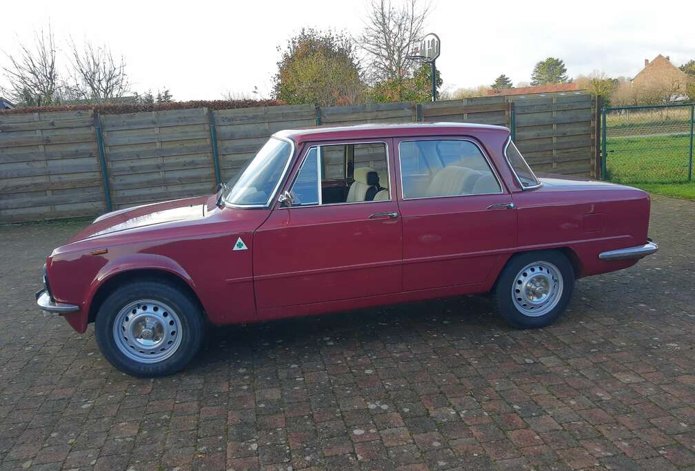 Oldtimer Giulia 1300 Nova (105)