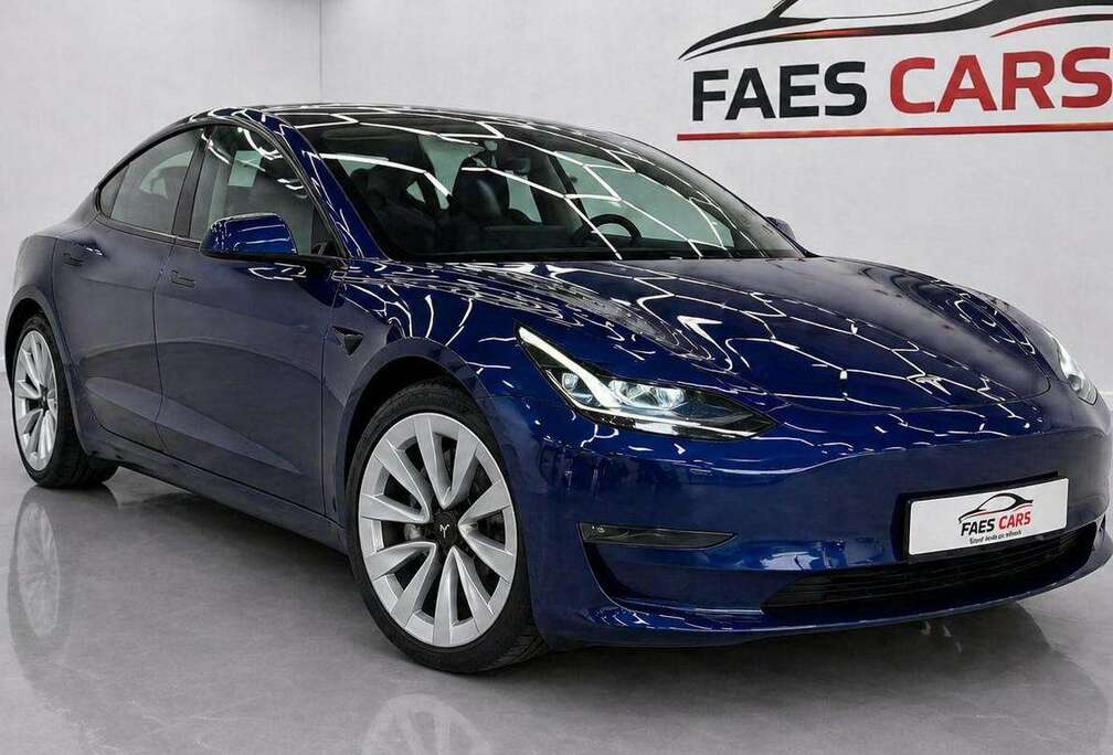 Tesla Model 3 78 kWh AWD  (366 kW)