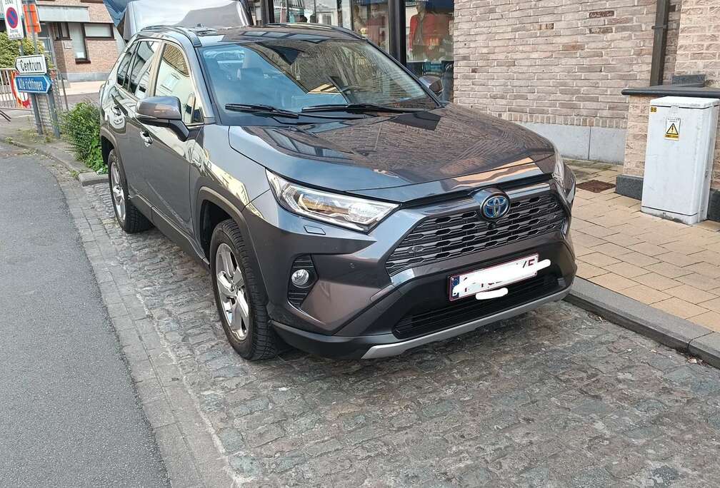 Toyota RAV4 Hybride 218 ch 2WD Première Edition