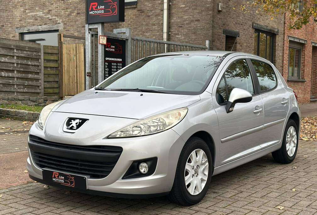 Peugeot 207 1.4i - 8.232KM - Airco - Eerste eigenaar