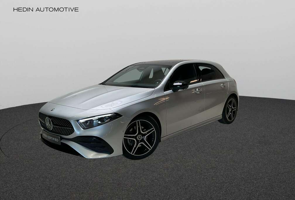 Mercedes-Benz Hatchback AMG Line  Panoramisch Dak  Head-up Dis