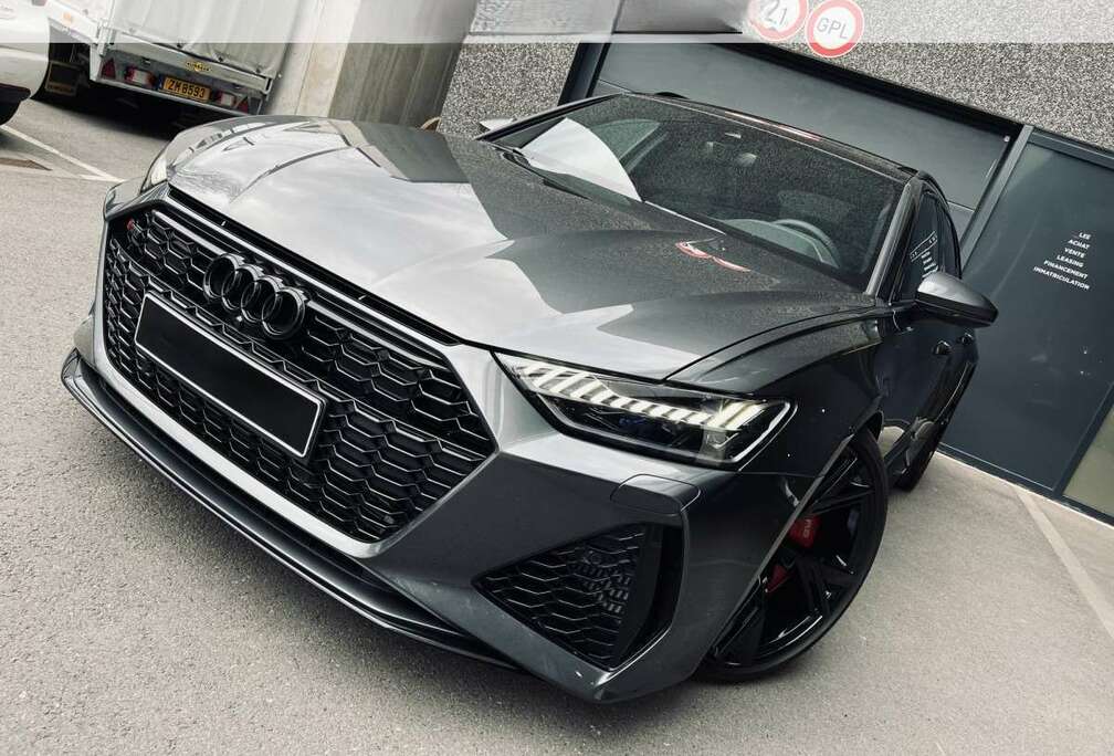 Audi AVANT Performance 630HP 4.0 TFSI FULL OPTIONS 1 YE