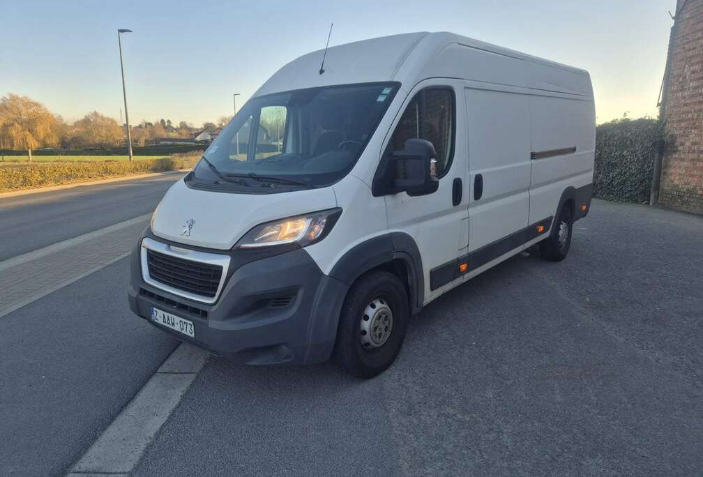 Peugeot MAXI...  1 er PROPRIÉTAIRE