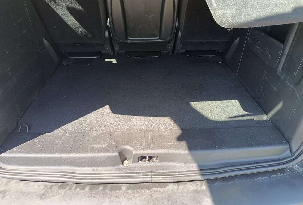 Peugeot Tepee 1.6 HDi FAP 115ch Outdoor