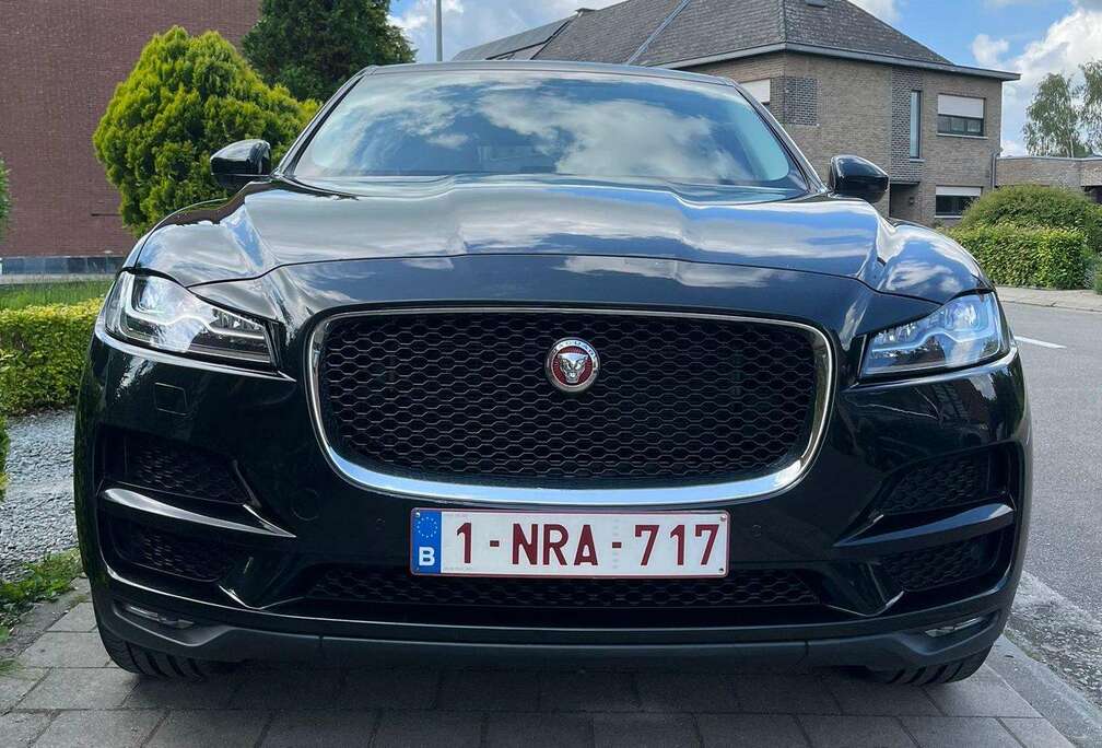 Jaguar F-Pace 2.0 D AWD Pure