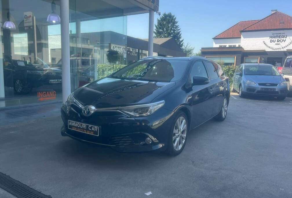 Toyota 1.8 VVT-i Hybrid Automatik Touring Sports Edition-
