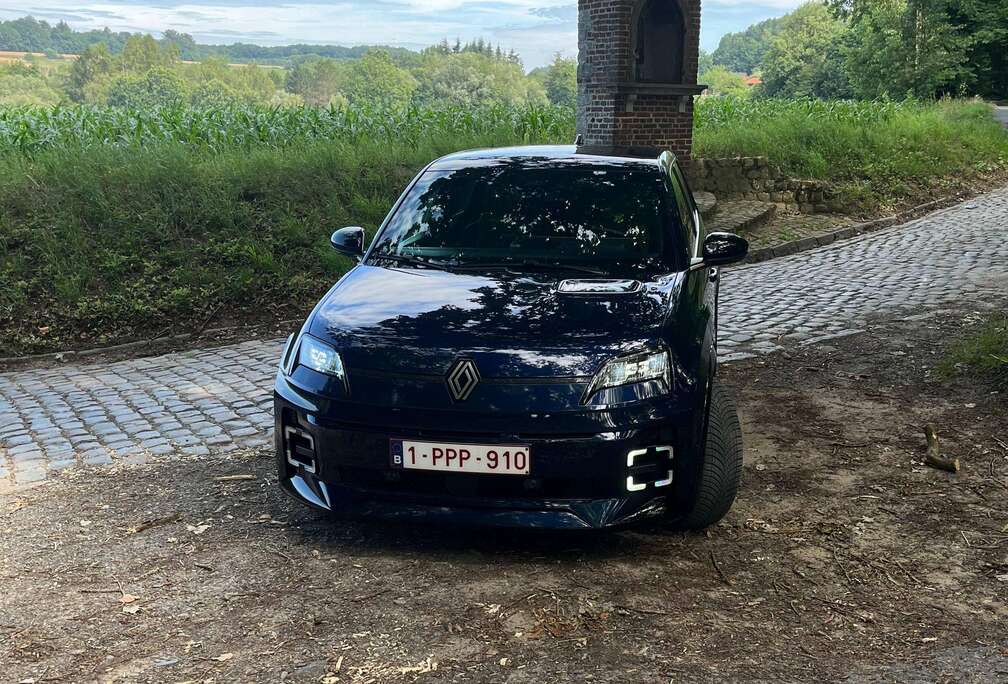Renault E-R5 E-Tech 52 kWh Comfort Range Iconiq Cinq