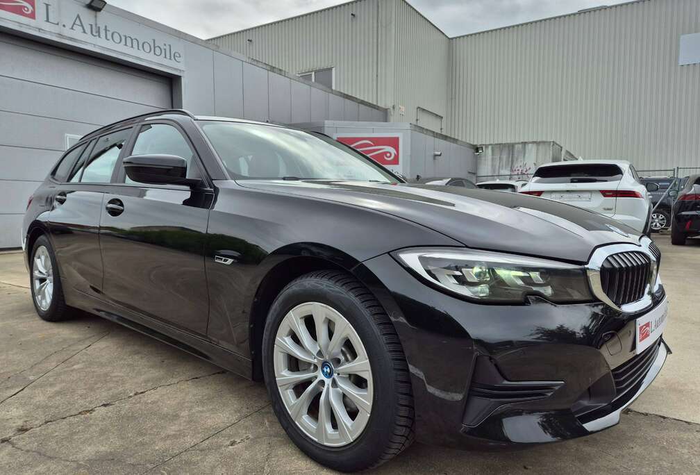 BMW eA Touring // PHEV HYBRID // 2022