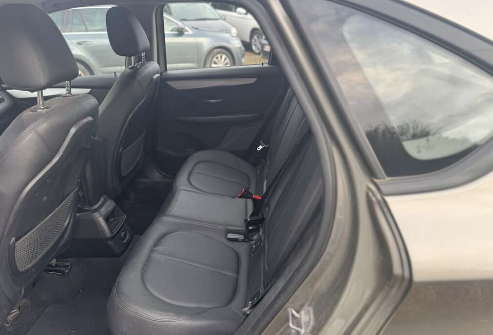 BMW Active Tourer 214 d