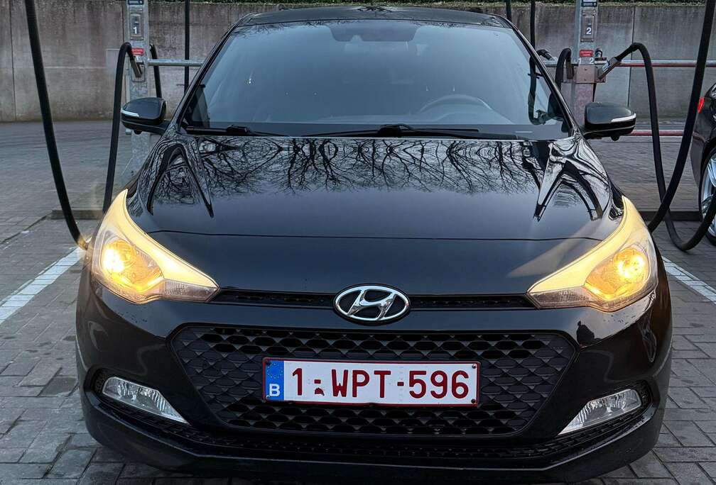 Hyundai i20 1.2i Twist Special Edition Play