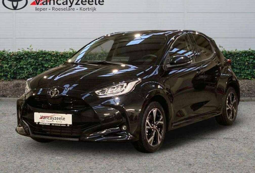 Toyota Iconic+Hi-techpack+cam+nav+sens V+A