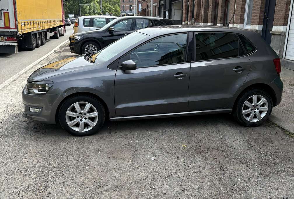 Volkswagen 1.6 CR TDi Highline DPF