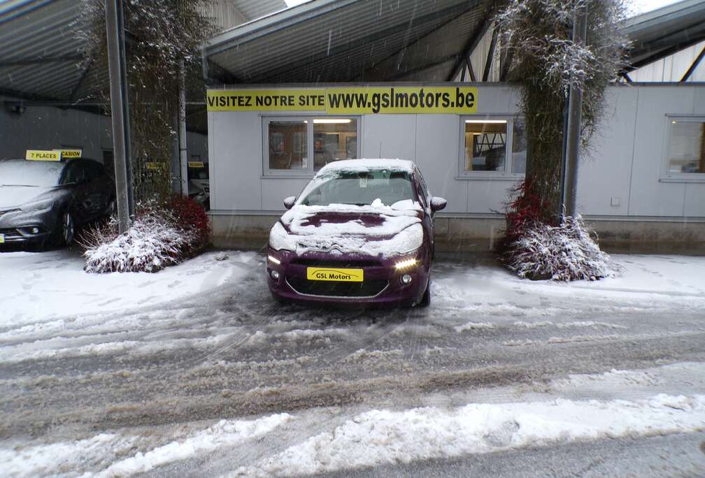 Citroen 1.2 82cv mauve 04/15 76.604km Airco GPS Caméra