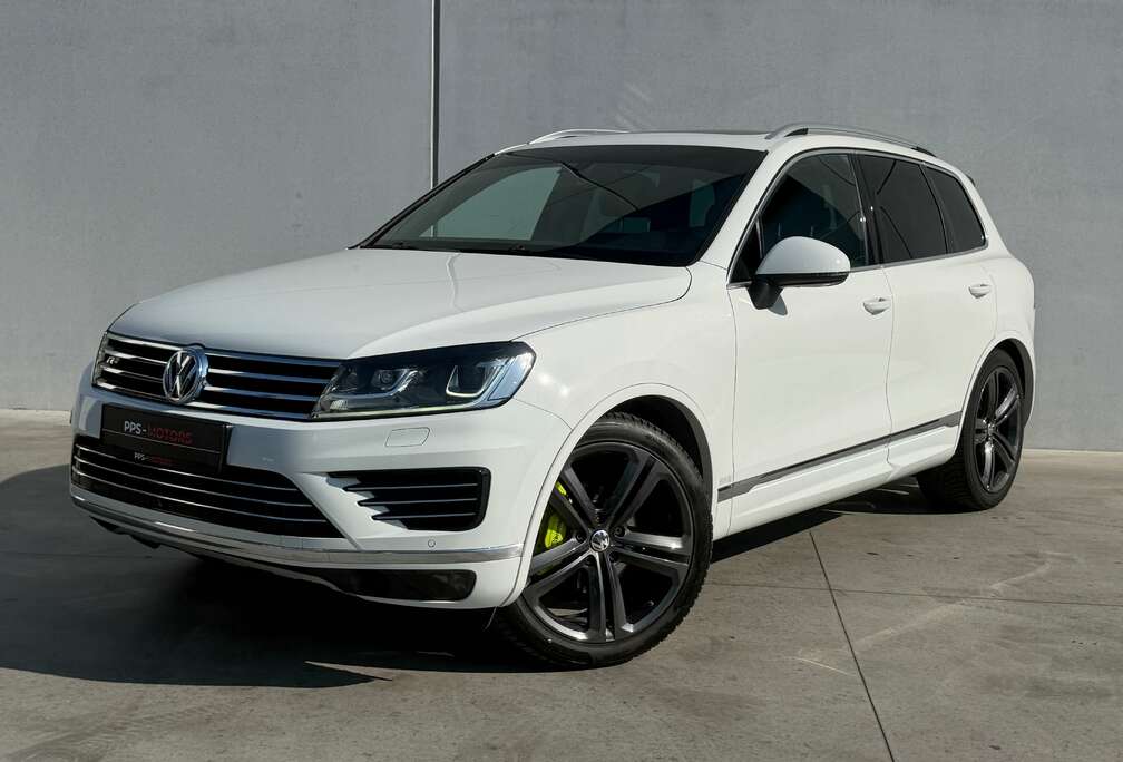 Volkswagen 3.0 TDI V6 R-LINE | PANO | ELEKTRISCHE TREKHAAK | MEMORY ZETELS