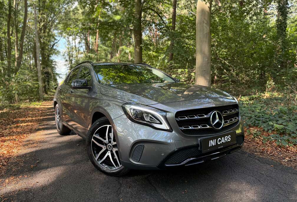 Mercedes-Benz GLA 180 Business Solution AMG