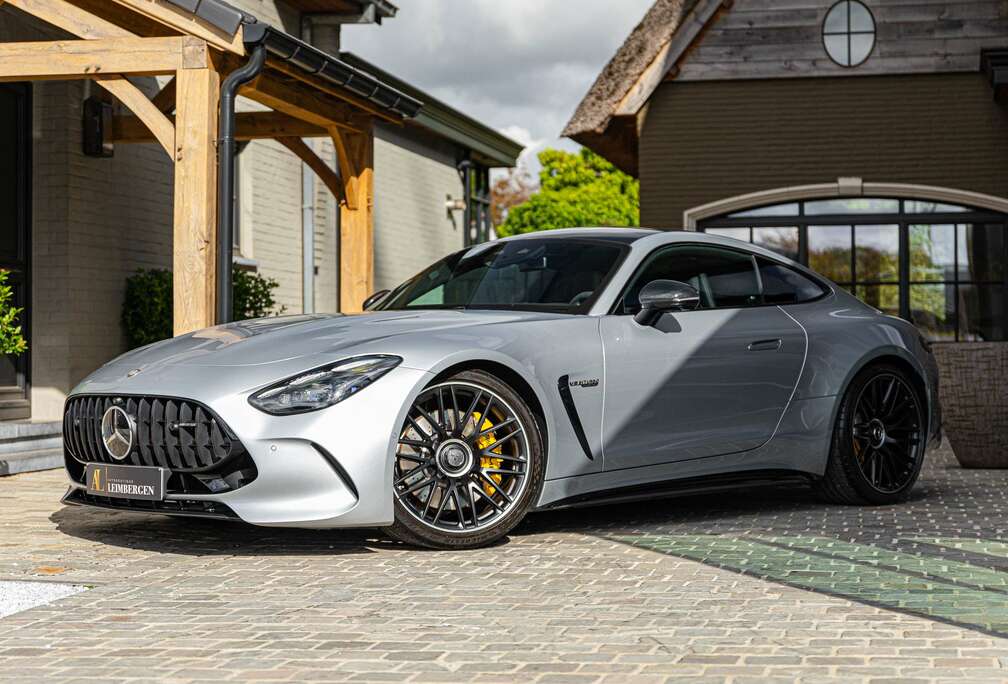 Mercedes-Benz 63 4Matic+ / AMG Performance Stoelen / Head-Up / Burmester / Night Package / Adaptive Cruise Control / Surround View