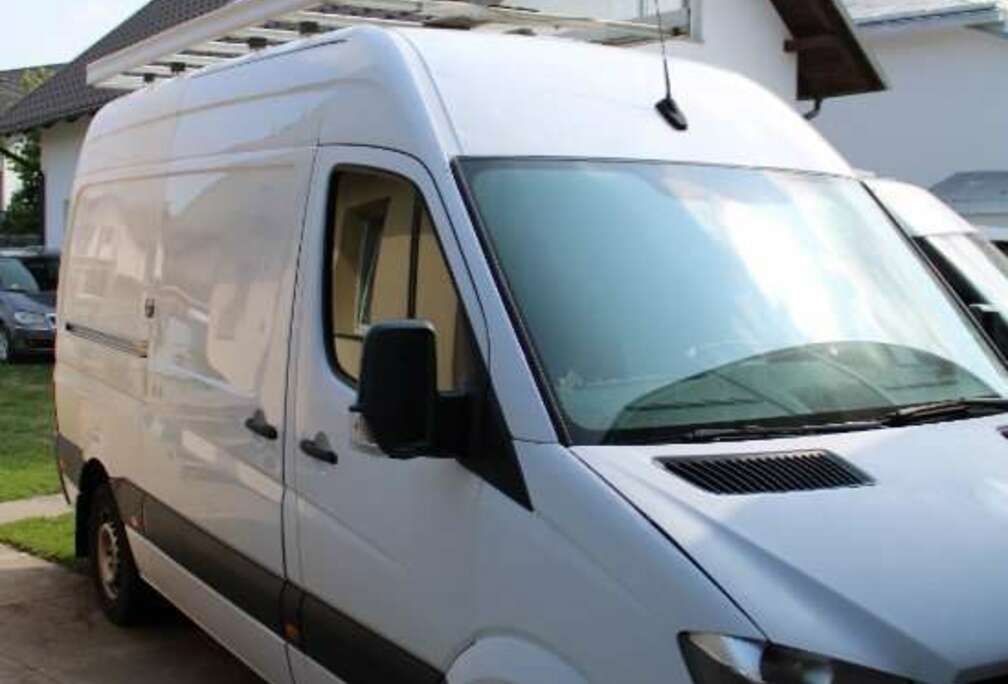 Mercedes-Benz 311 2.1 CDI L2H2 RWD