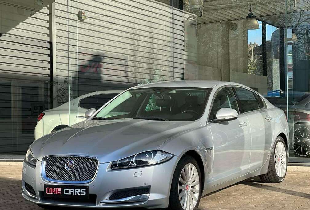 Jaguar 2.2d 163cv AUTOM. CAMERA-BIXENON-GPS-CUIR-GAR 1AN