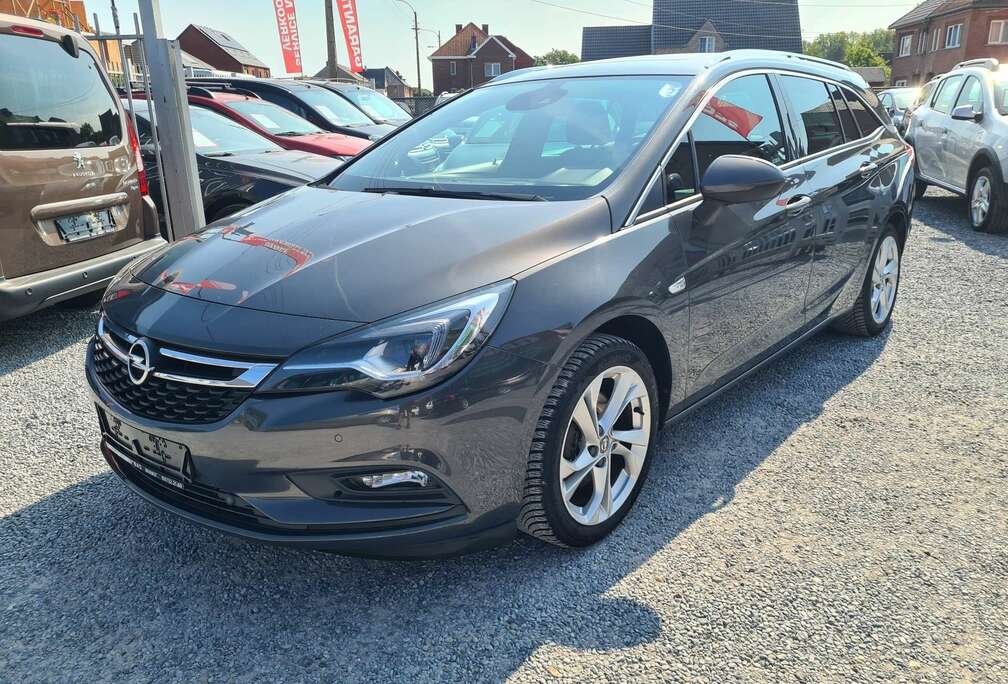 Opel Sports Tourer 1.6 CDTi1jGARANOPENDAKNAVCARPLAY