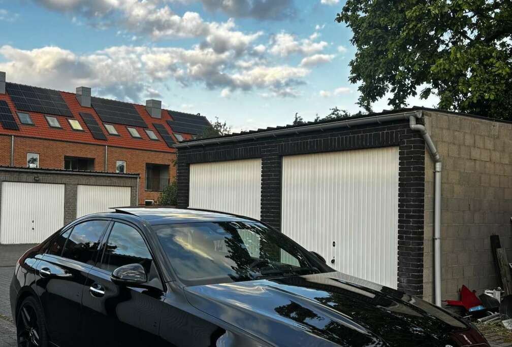 Mercedes-Benz e PHEV AMG Line (230 kW)