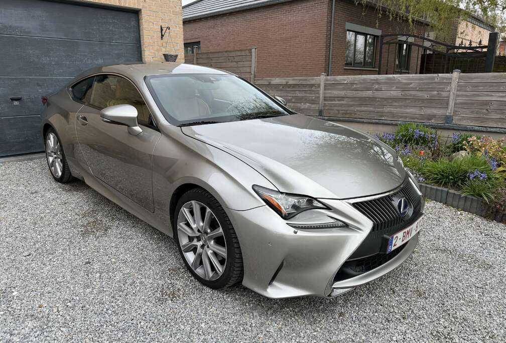 Lexus 2.5i Luxury - Carplay