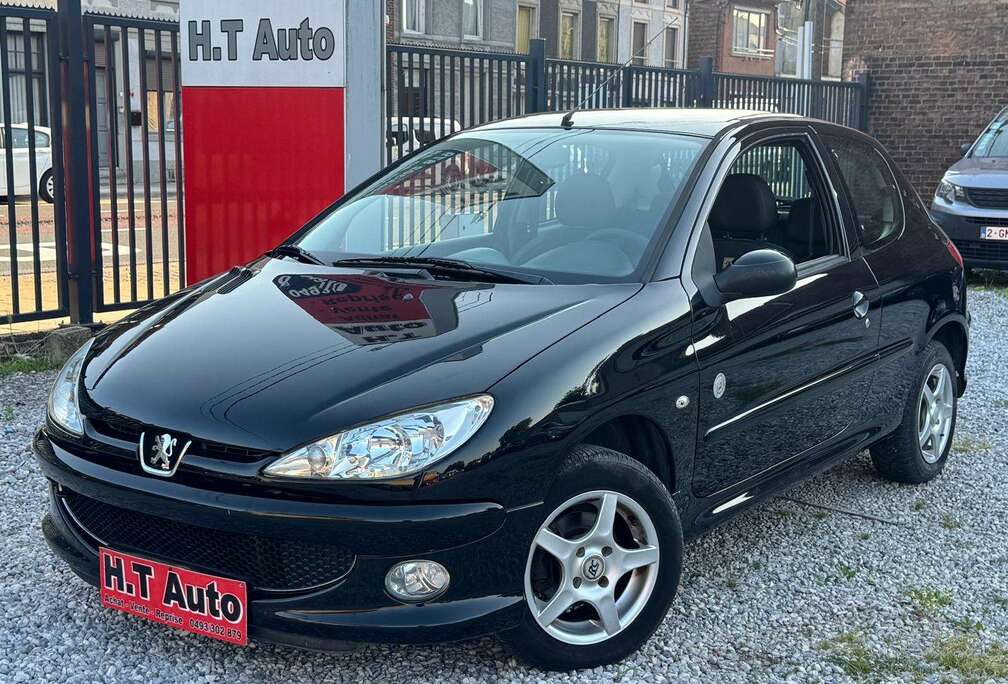 Peugeot 1.4i/Etat neuf/Garantie 12 mois