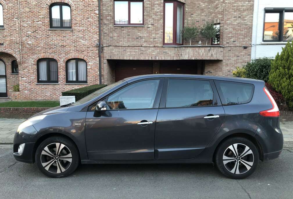 Renault Grand Scenic dCi 130 FAP Start