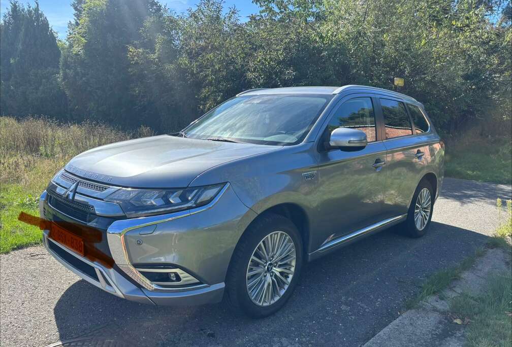Mitsubishi Outlander PHEV 2.4i 4WD S-Edition SDA-NAV