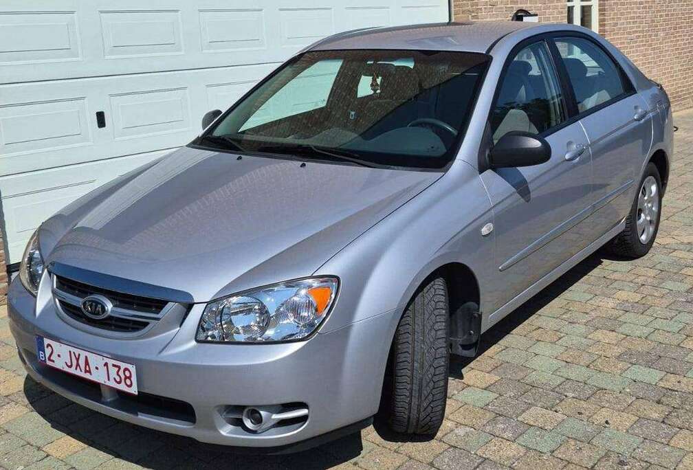 Kia Cerato 1.5 Turbo CRDi LX