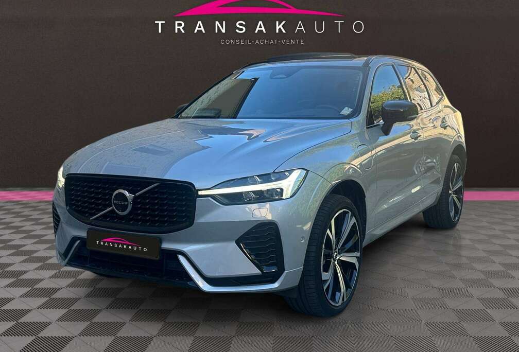Volvo XC60 2.0 T8 PHEV AWD Ultra/ Toit Pano / Carnet complet / Garantie VOLVO