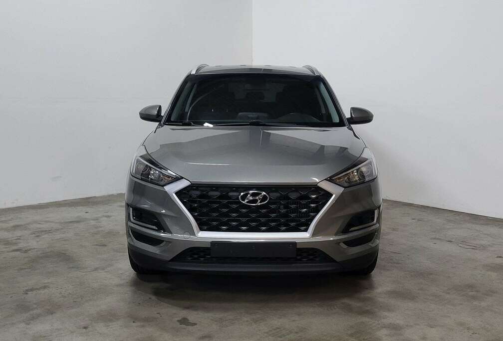 Hyundai 1.6 T-GDi * CAMERA * CARPLAY * M\' 2019 *
