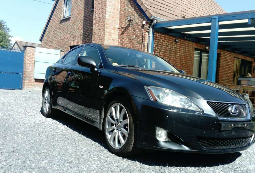 Lexus 2.5i V6 Business