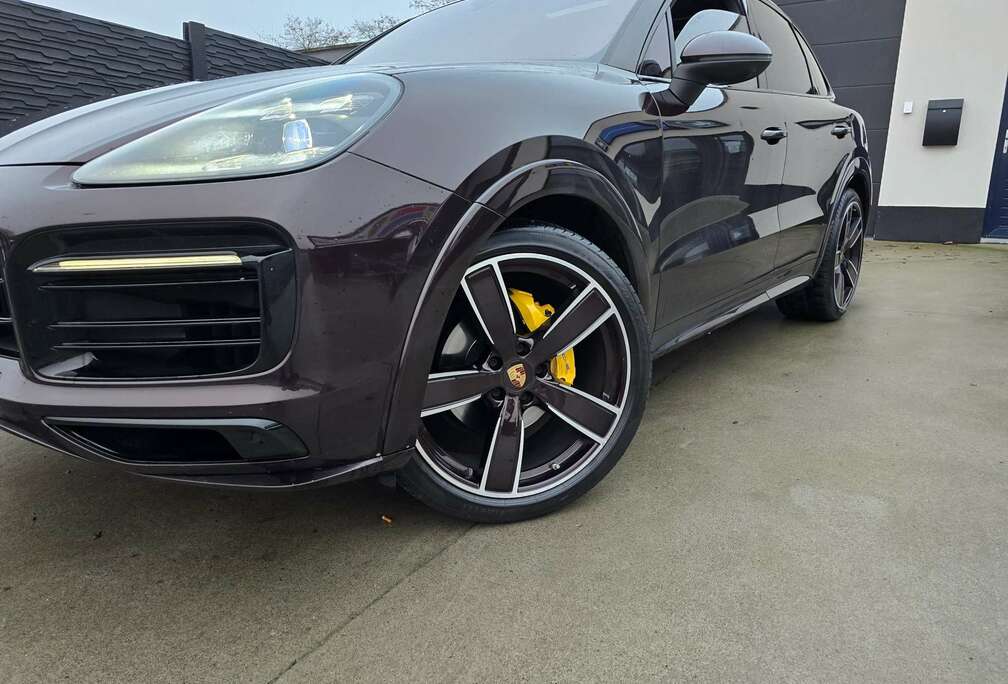 Porsche 3.0 Turbo V6 Tiptronic S Platinum