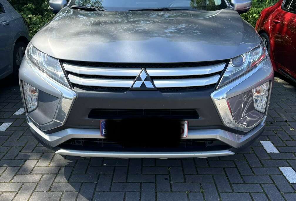 Mitsubishi 1.5T 2WD Intense SDA CVT/Diamont edition
