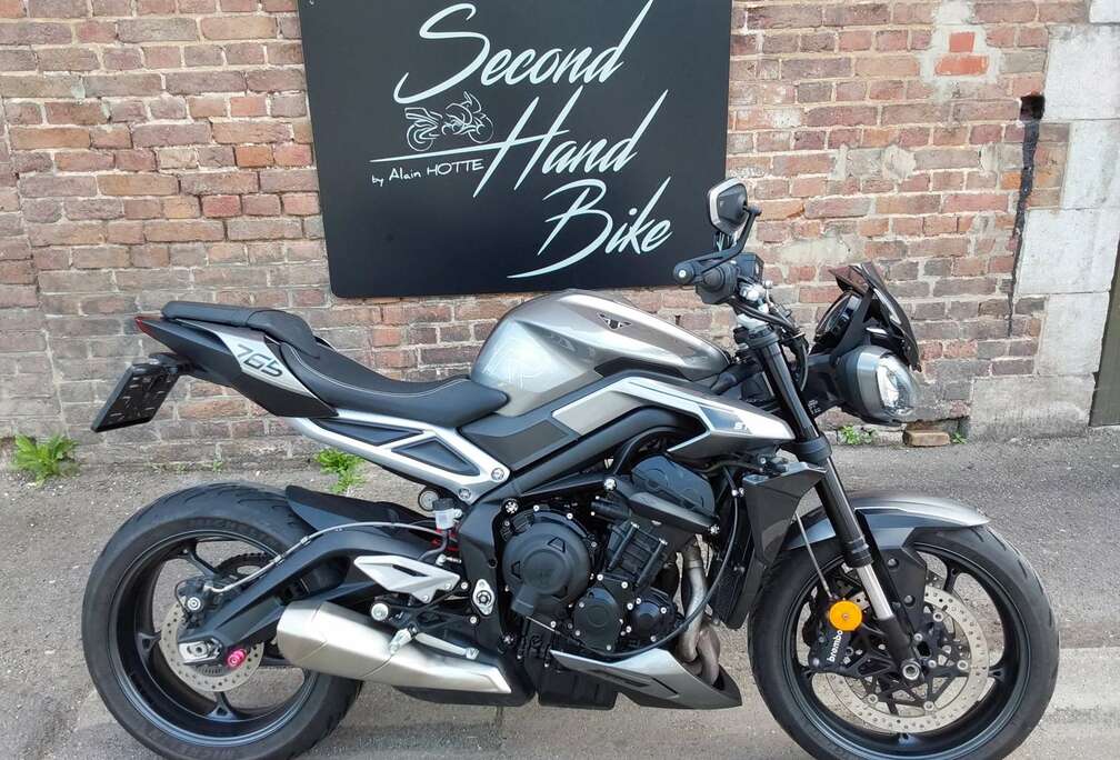 Triumph STREET TRIPLE 765 R, GARANTIE 1 AN, 8995 EUR