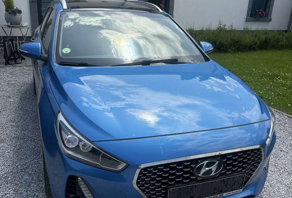 Hyundai SW 1.6 CRDi Sky DCT