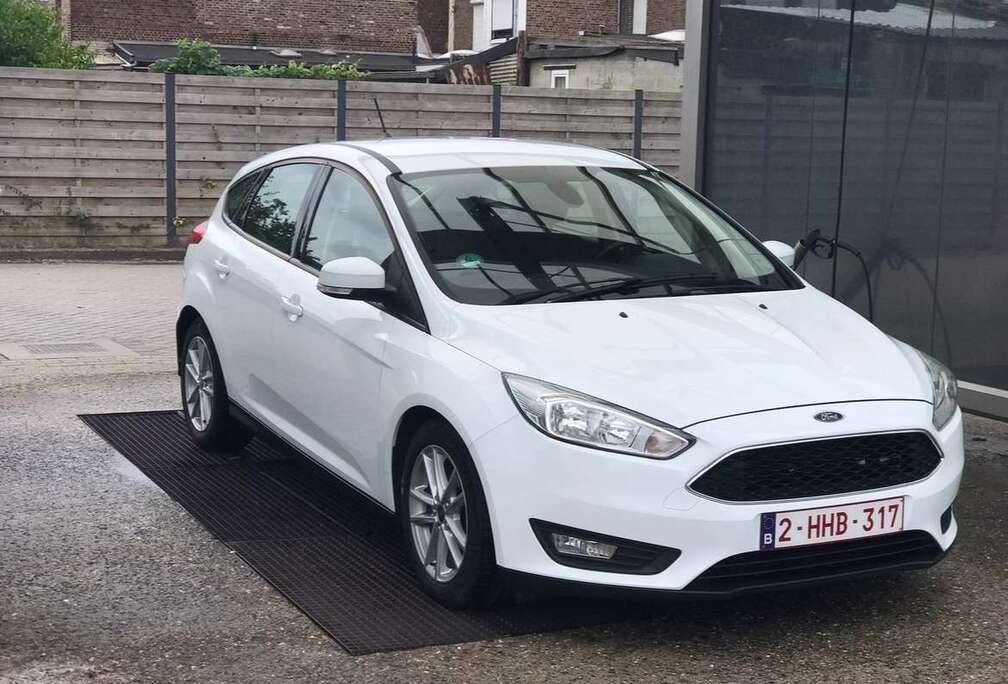 Ford Focus Turnier 1.5 TDCi DPF Start-Stopp-System Aut. COOL