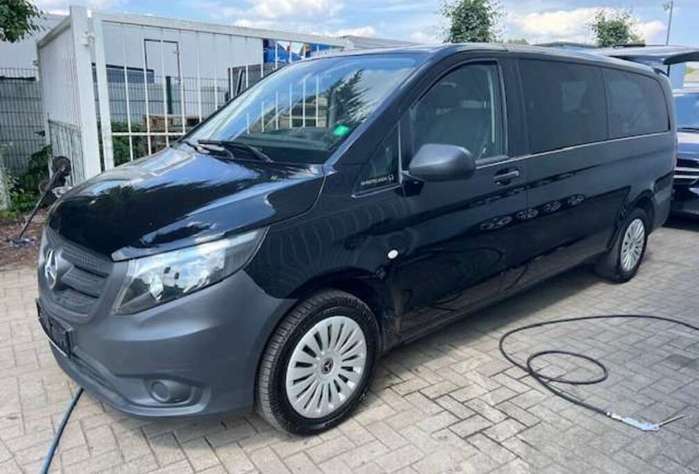 Mercedes-Benz 114 tourer - € 34000 ex btw