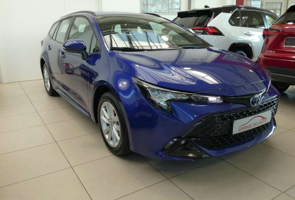 Toyota TOURING 1.8 Hybrid FACELIFT 140pk Dynamic +GPS