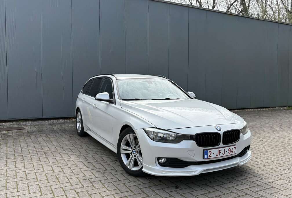 BMW BMW 318d Touring M performance Look 8-Traps Auto