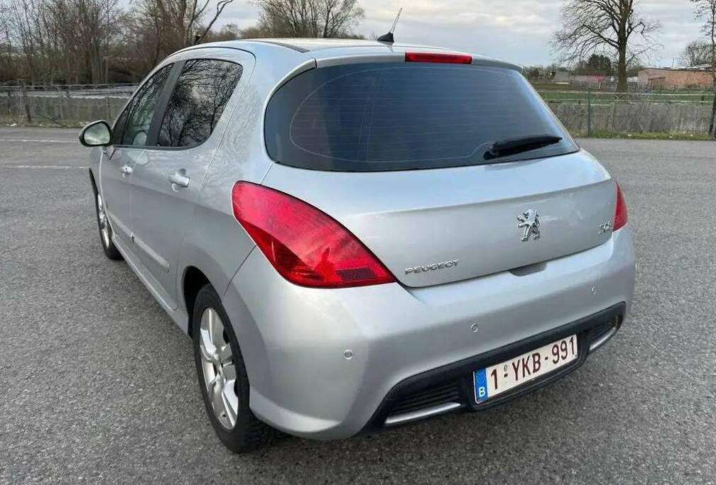 Peugeot 308 1.6 HDi Black