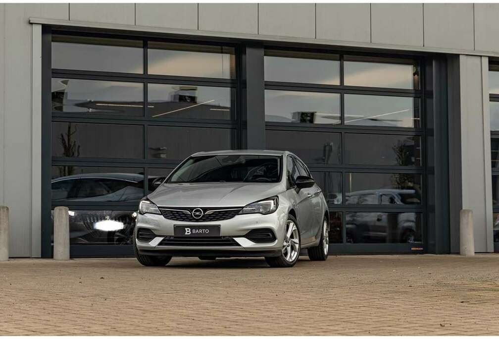 Opel 1.2 Benz. - 110 PK - Elegance - Dodehoekdet. - Cam