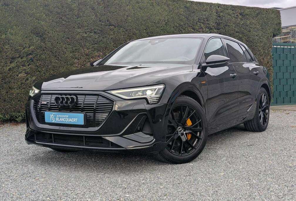 Audi (Q8 ) Black edition - 2x S-line - trekhaak