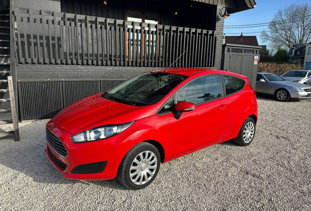 Ford Fiesta 1.25i  * 29.376 KM  *