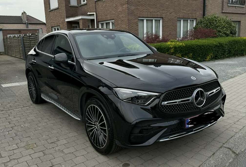 Mercedes-Benz Coupe d 4Matic AMG Line