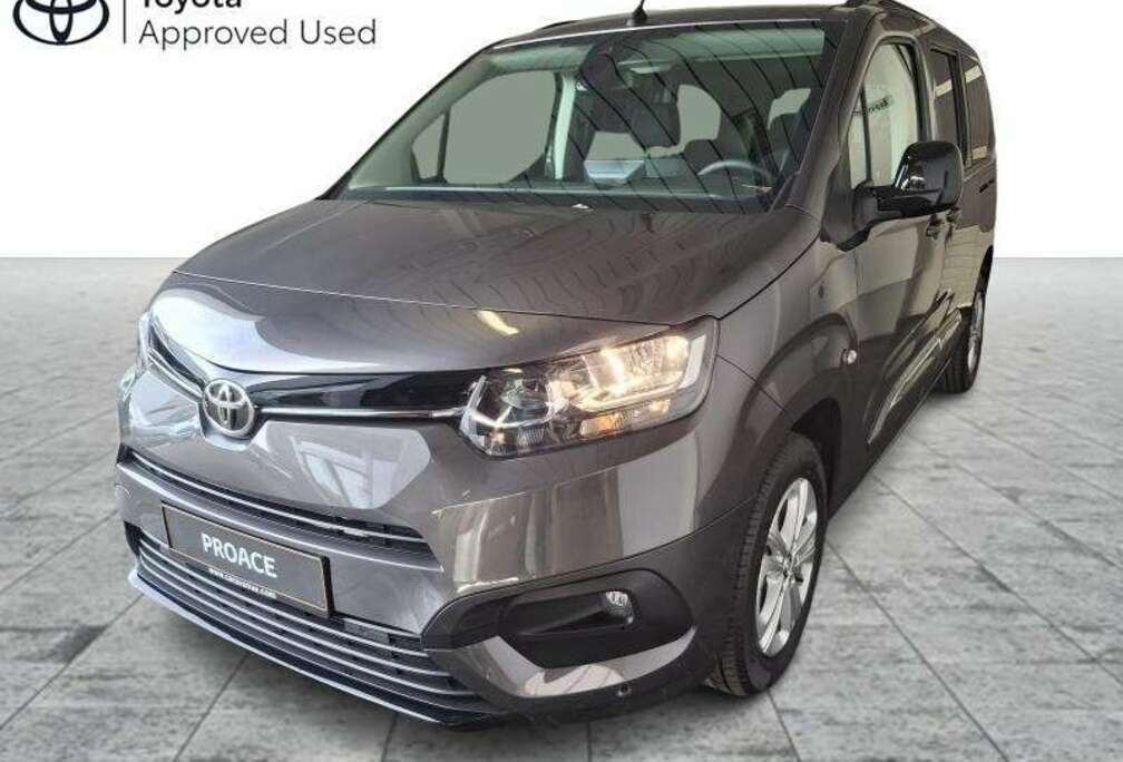 Toyota MPV