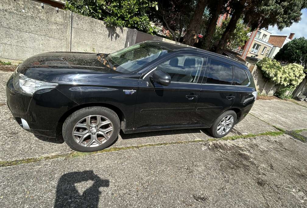 Mitsubishi 2.0 4WD Invite