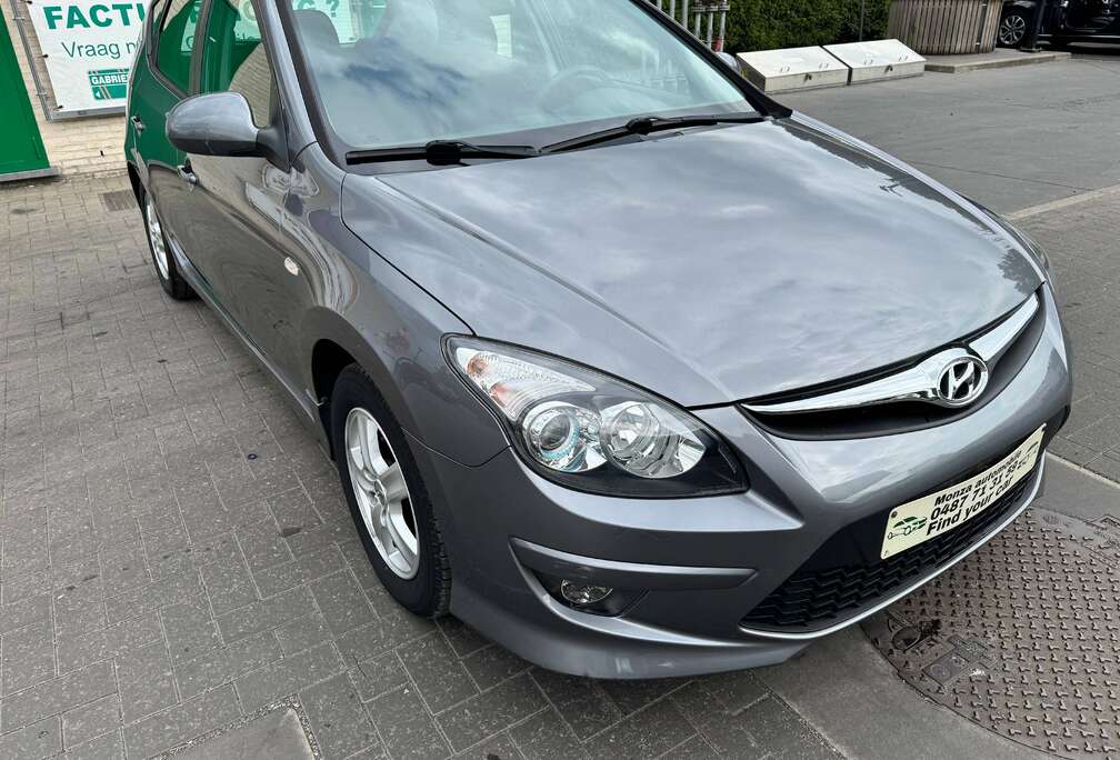 Hyundai i30 1.4i i-catcher ISG Stop